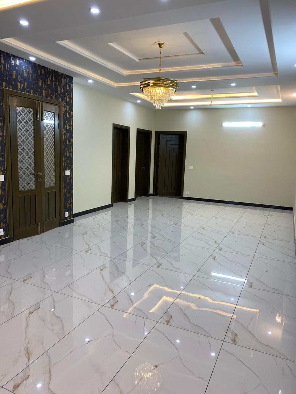 10 Marla fresh House Available For Sale.