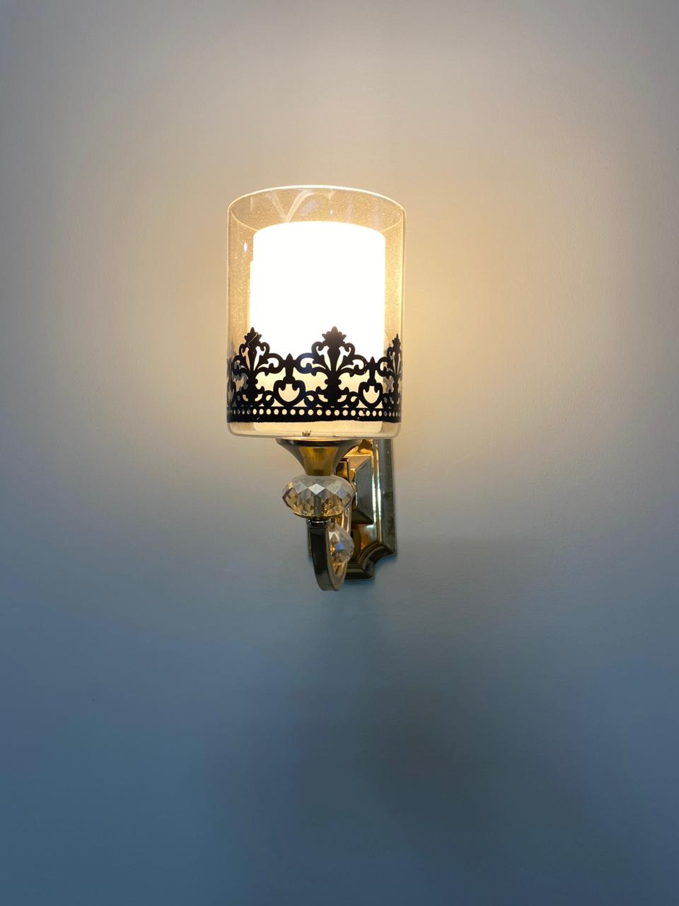 10 Marla fresh House Available For Sale.