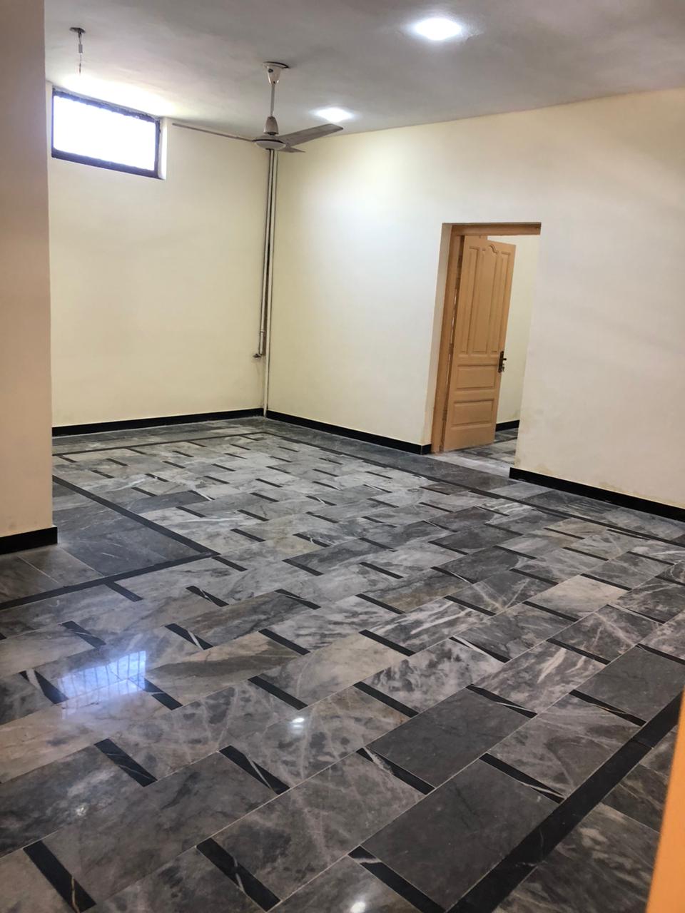 6 MARLA HOUSE AVAILABLE FOR SALE